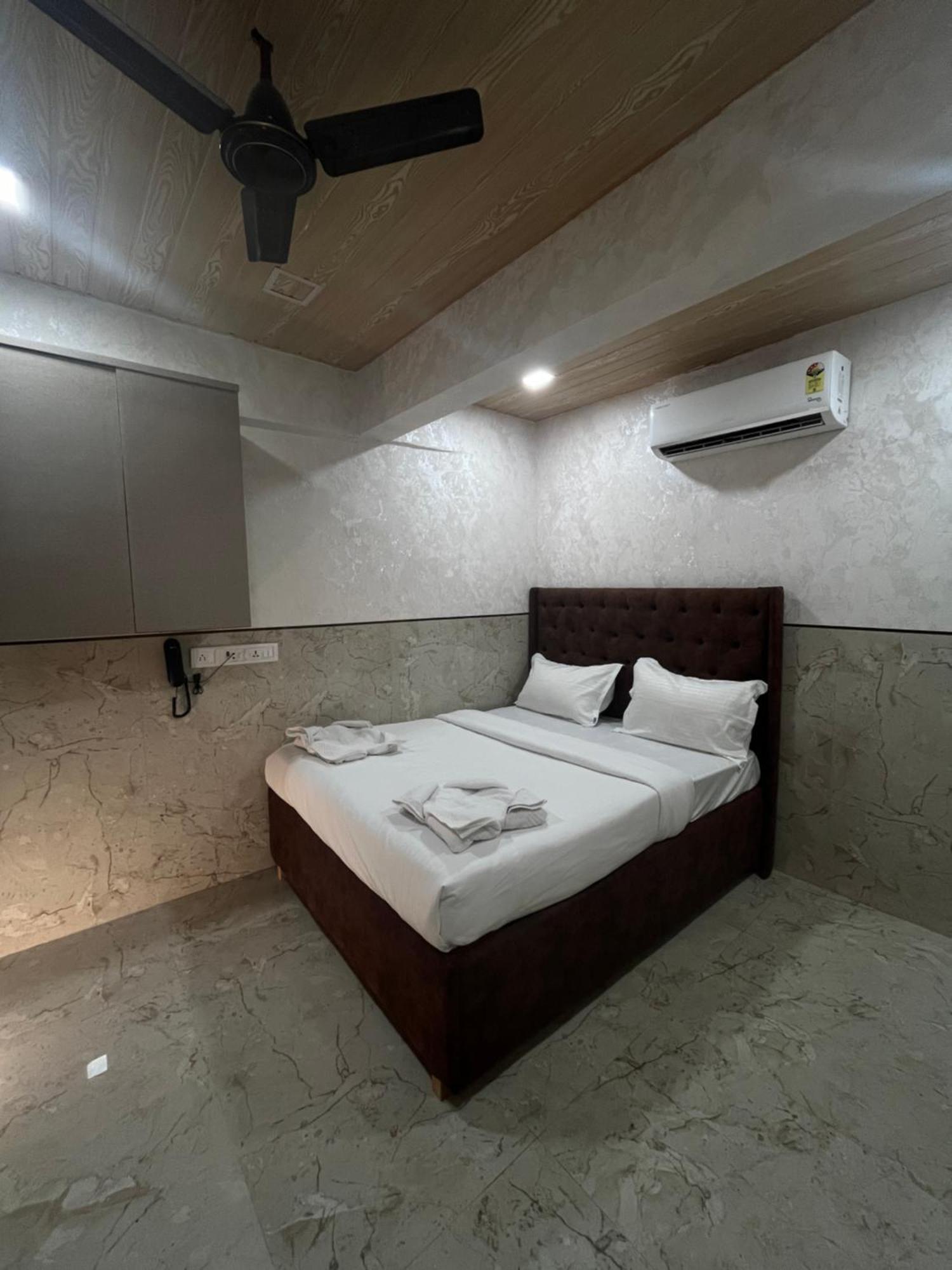 Hotel Newyork By Stayzy Rooms Mumbai Rom bilde