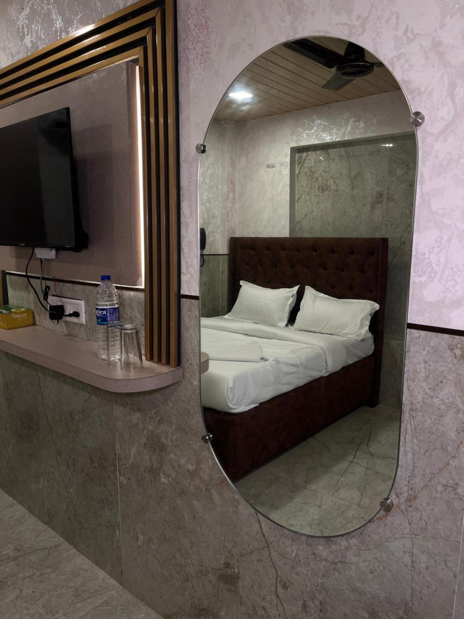 Hotel Newyork By Stayzy Rooms Mumbai Rom bilde